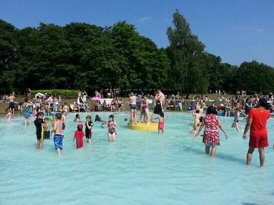 Uncle reccomend Cassiobury park fun fair watford