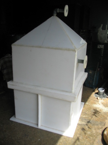 Fiberglass tank with bottom drain Ass